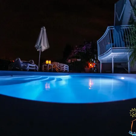 Rifugio Di Giusy, With Swimming Pool * باردولينو
