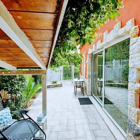 Rifugio Di Giusy, With Swimming Pool *