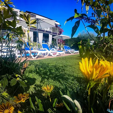 Rifugio Di Giusy, With Swimming Pool ברדולינו
