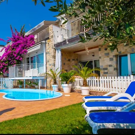 Rifugio Di Giusy, With Swimming Pool דירה
